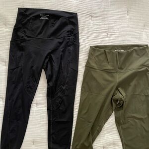 Everlane “Perform” style leggings/tights, cropped